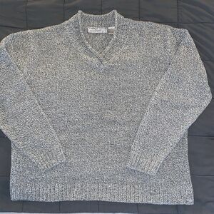 Carolyn Taylor Long Sleeve V-Neck Cream/Gray Pullover Knit Sweater - Size Large
